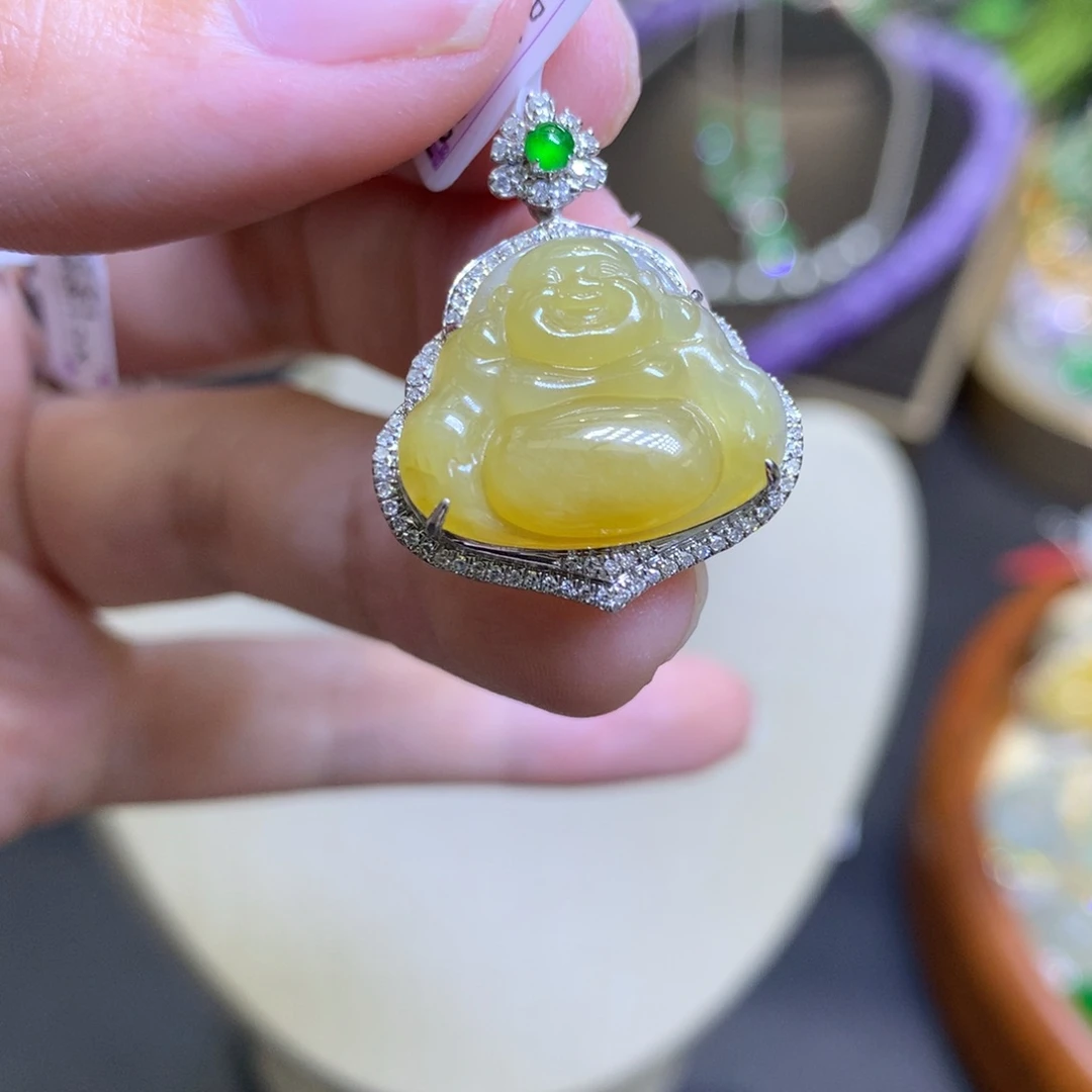 颈饰18K金镶嵌翡翠