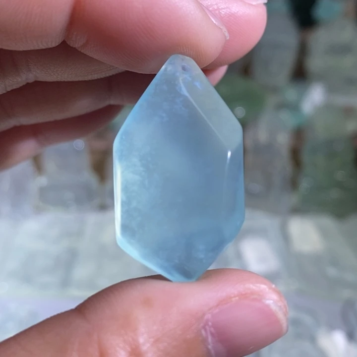 岫玉吊坠未镶嵌吊坠
