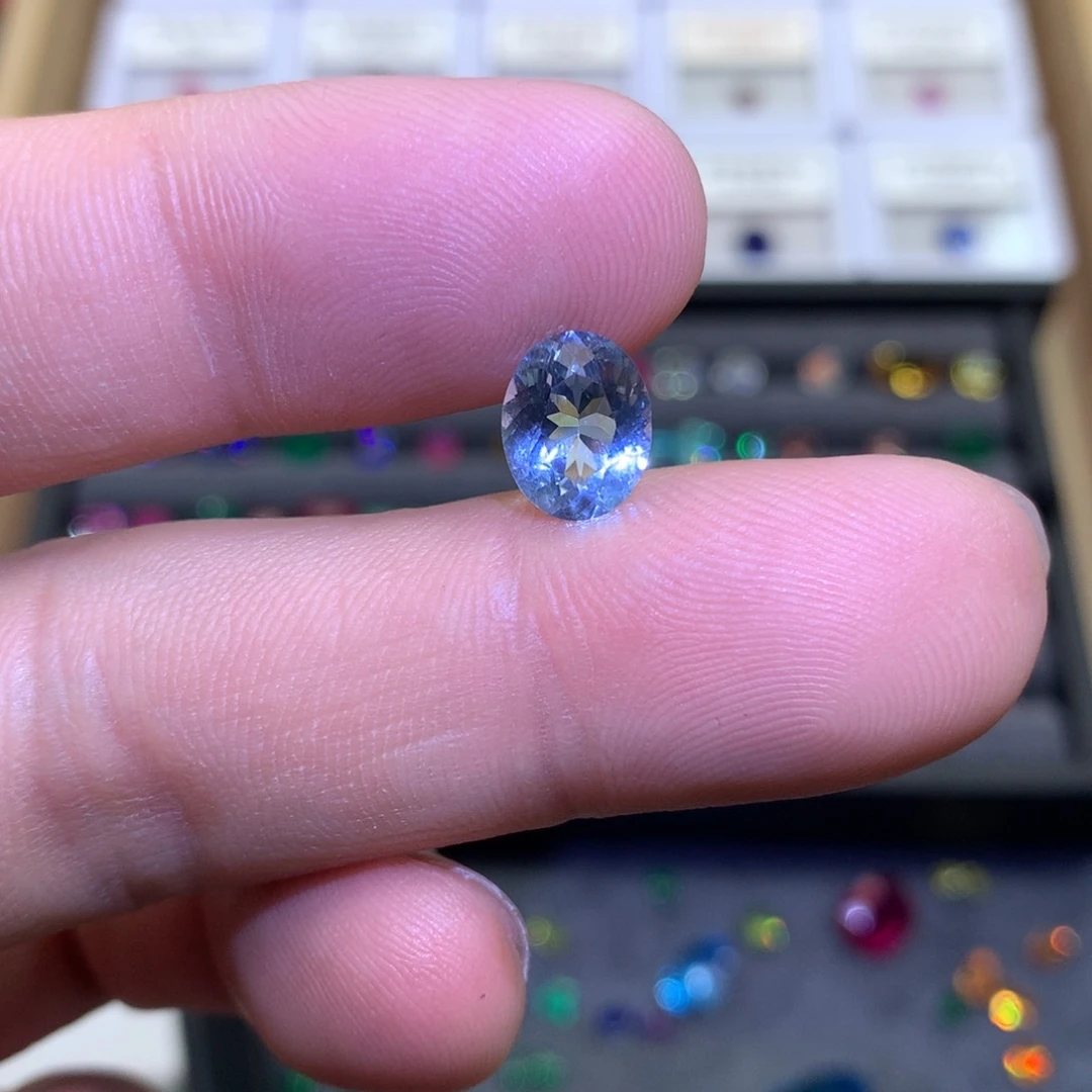 海蓝宝石裸石未镶嵌2.2克拉4A海蓝宝裸石