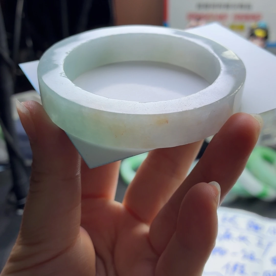 慕***枫定制翡翠未镶嵌翡翠手镯多样性发一
