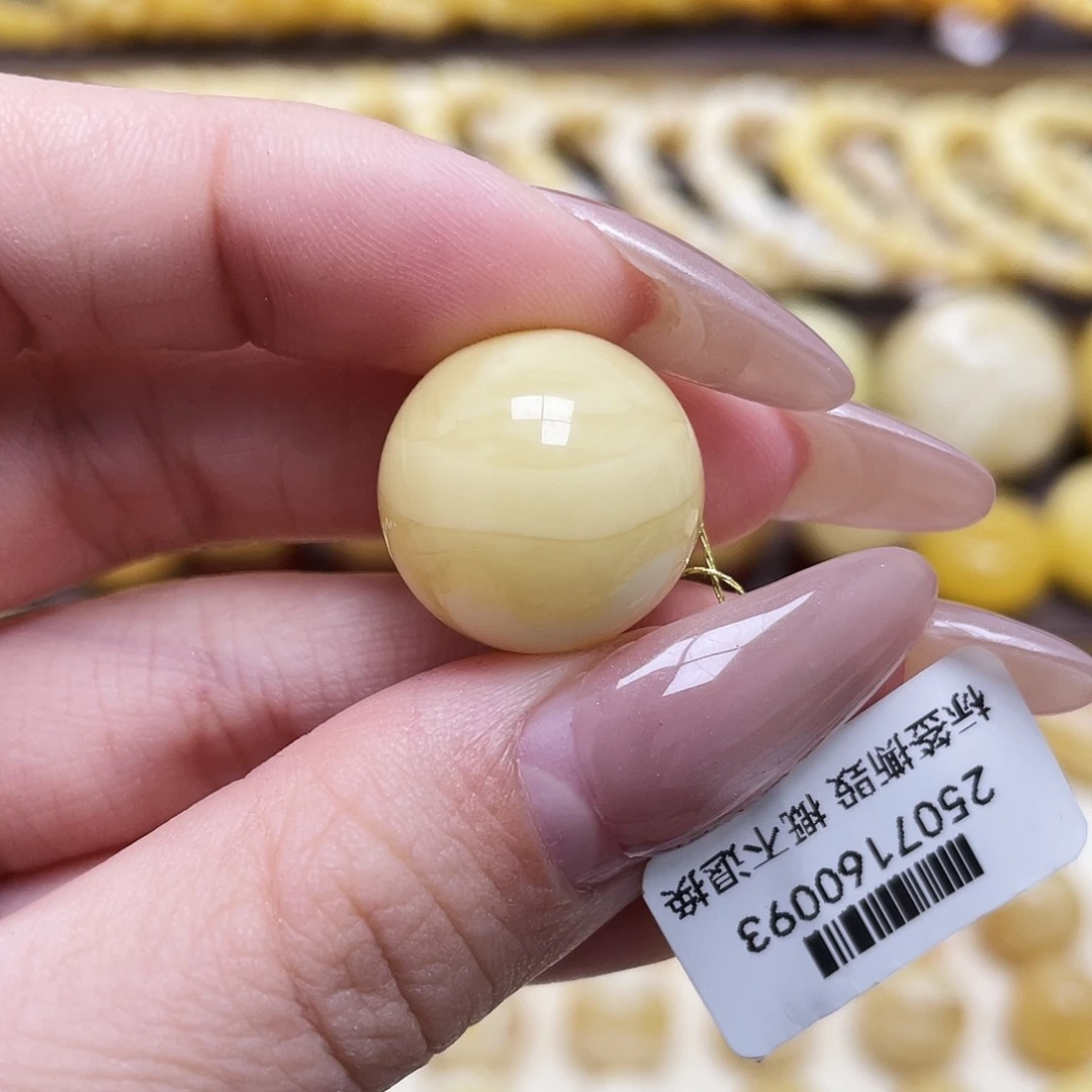 琥珀未镶嵌裸石18mm圆珠瑕