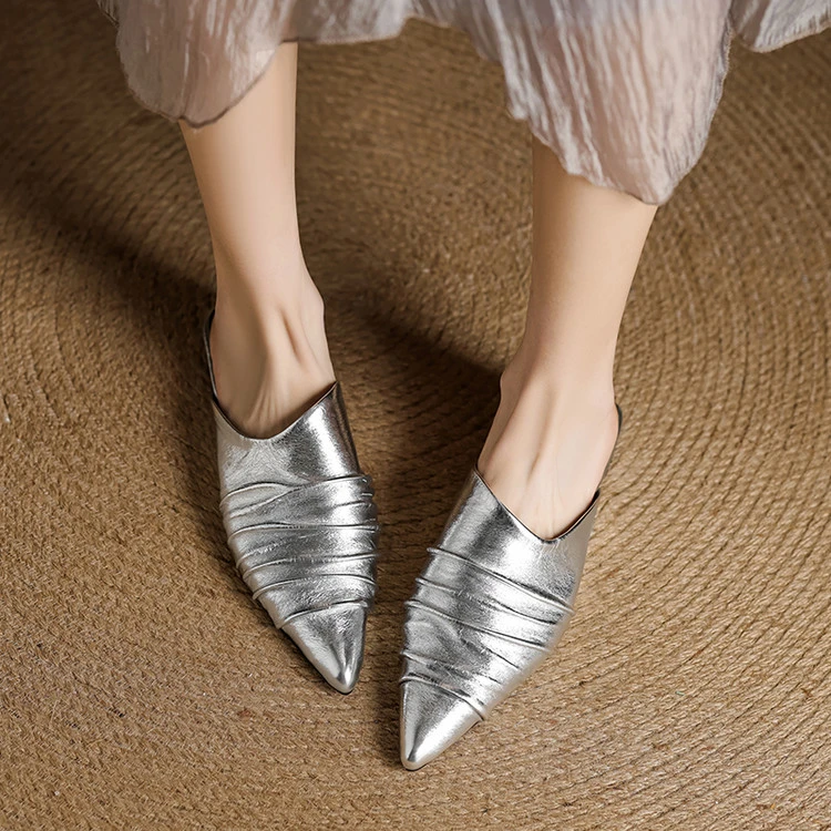 春夏新款尖头平底包头凉拖鞋软底复古低跟外穿小众高级外穿半拖鞋