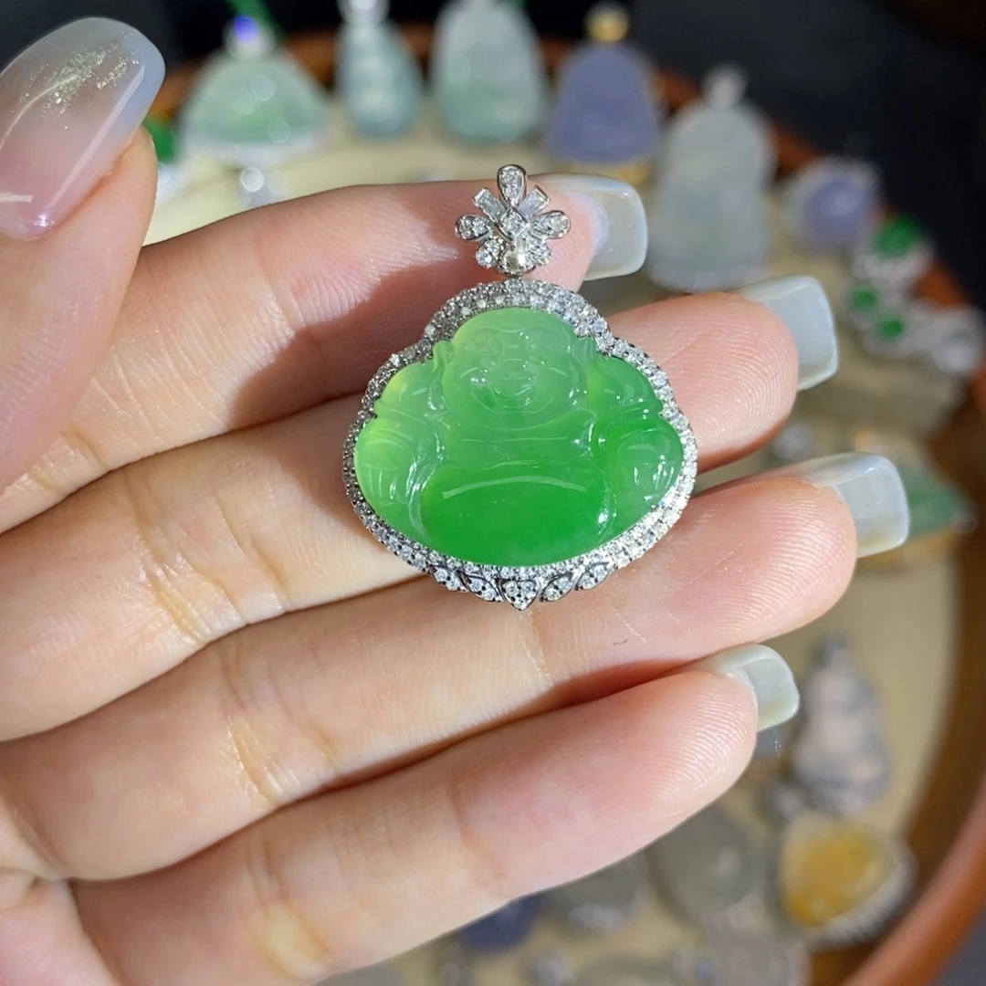 翡翠18K金镶嵌颈饰A货翡翠