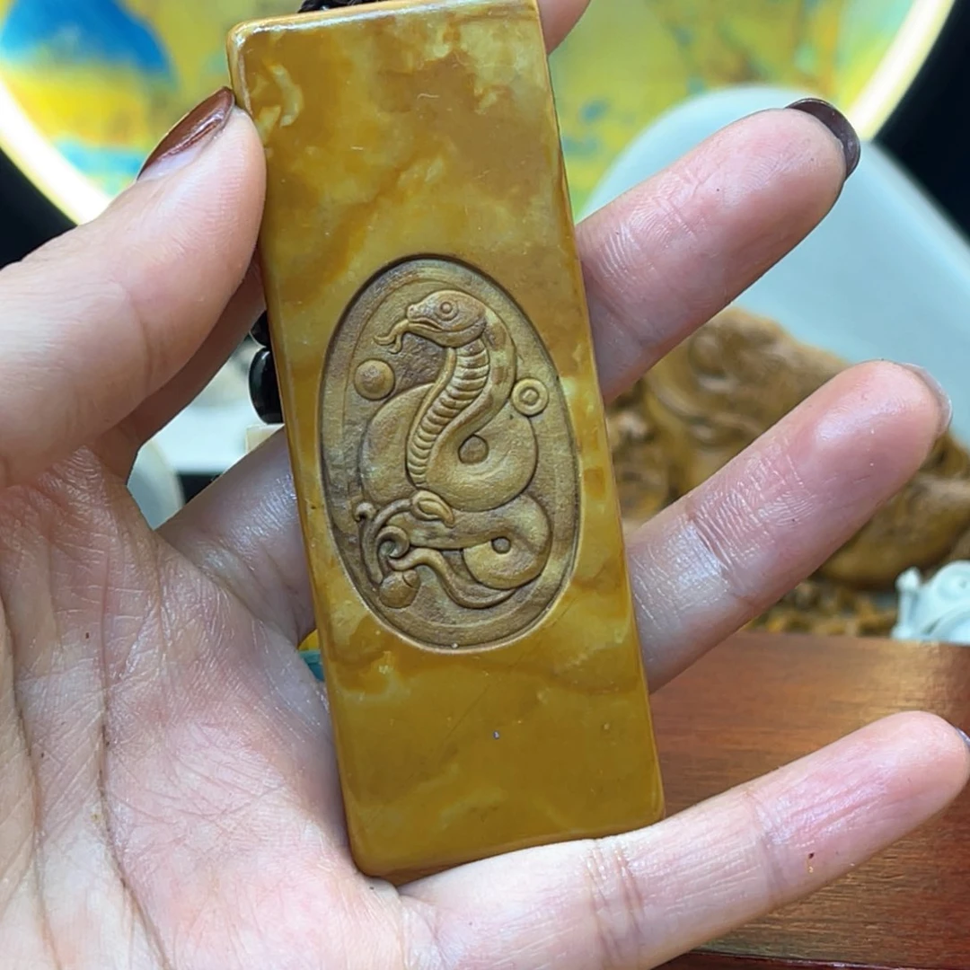 戈壁石5699999999999999