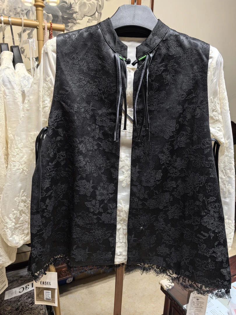 国潮复古提花马甲背心女2025新品国风立领蕾丝拼接马夹女