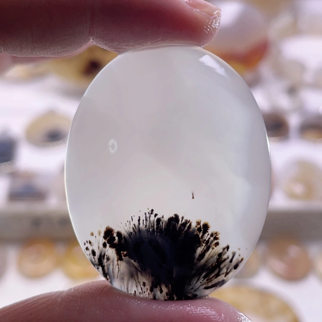 玛瑙/玉髓未镶嵌珠宝奇石