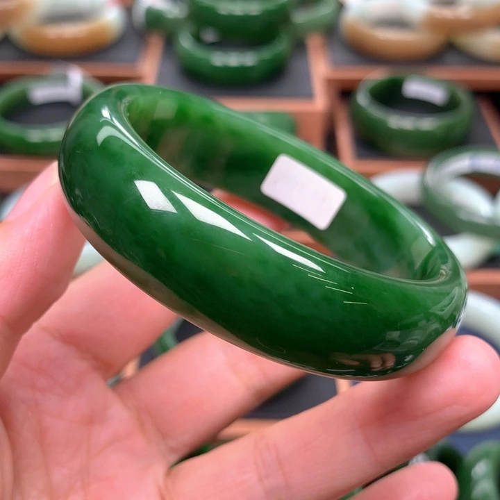未镶嵌手镯和田玉（碧玉）