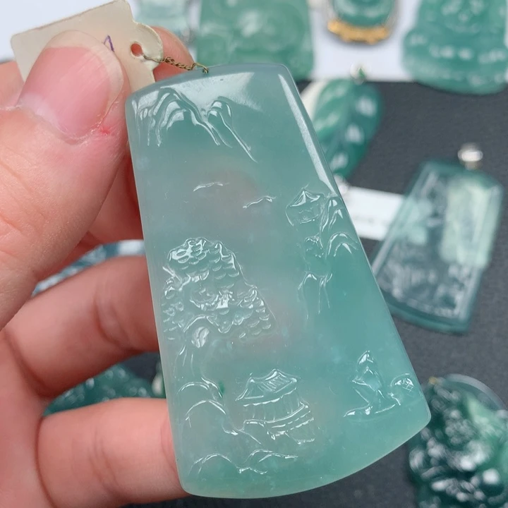 翡翠颈饰未镶嵌翡翠