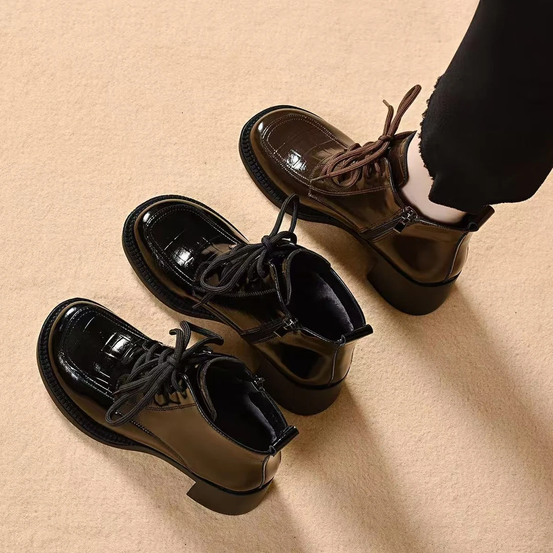 圆头短靴女秋冬加绒舒适百搭保暖妈妈靴子气质英伦风粗跟中跟时尚