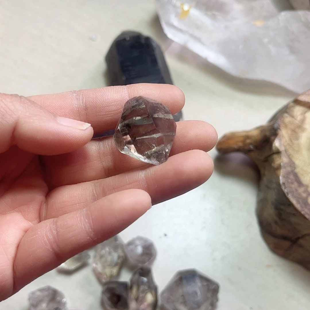 水晶天然水晶原石未镶嵌R****a