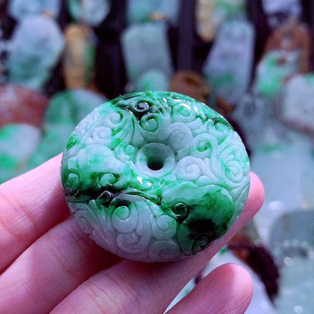 颈饰未镶嵌翡翠天然