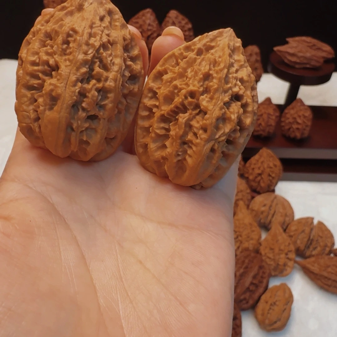 把件文玩核桃蚂蚁纹金钱底