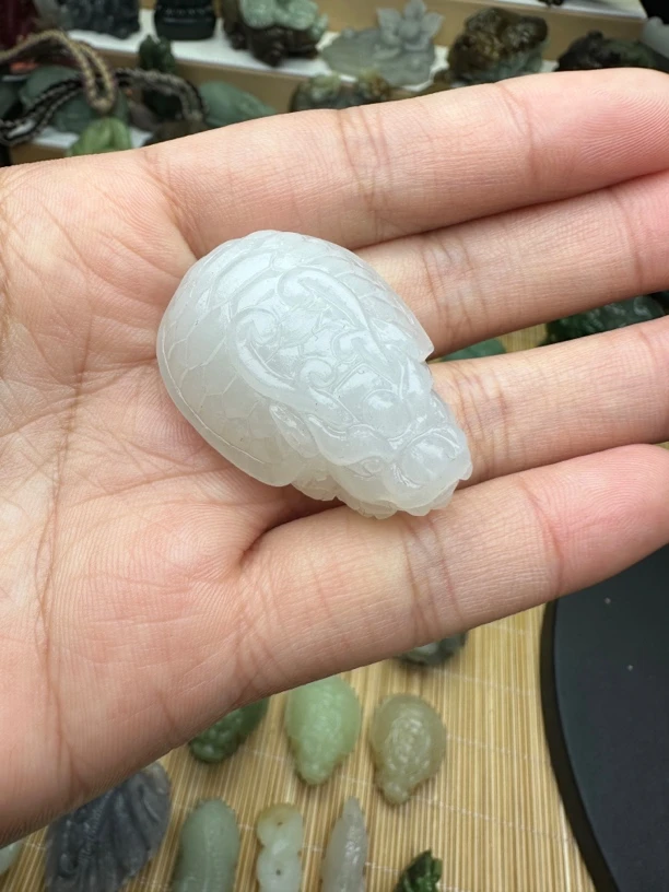 和田玉羊脂白龙龟