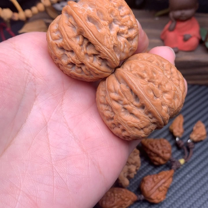 文玩核桃吊坠元宝40