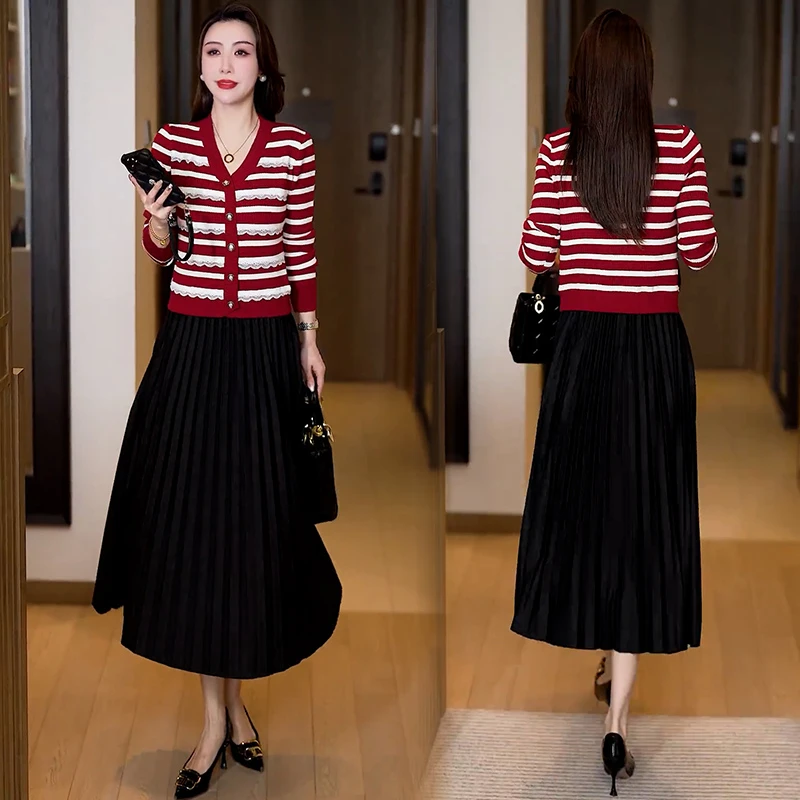 小香风连衣裙女2025春季新款洋气显瘦条纹针织衫拼接中长款裙子