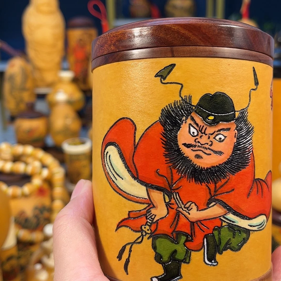 大叶紫檀（黑酸枝木类）金**世