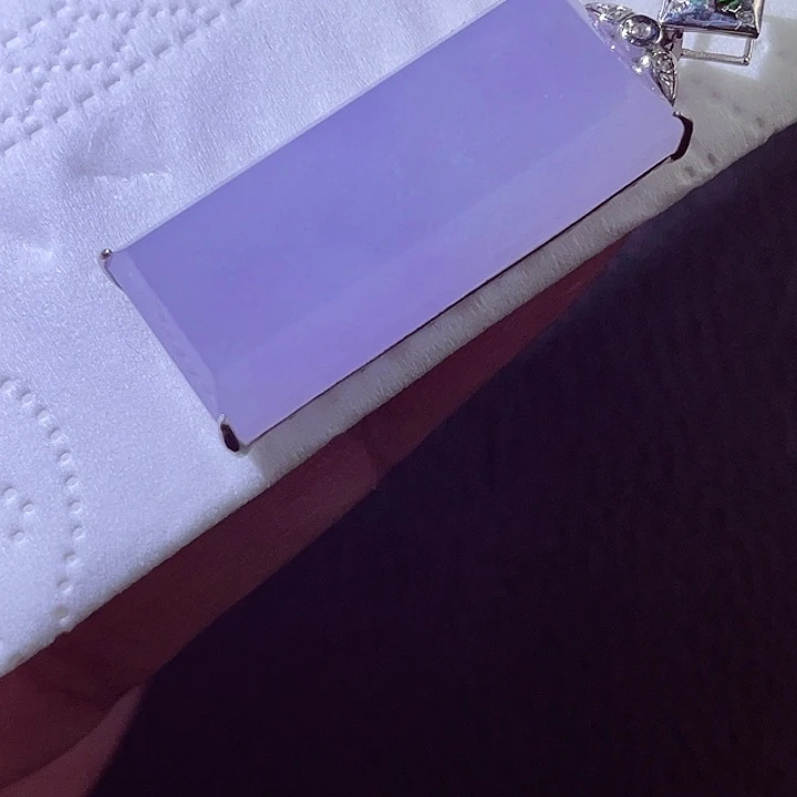 颈饰18K金镶嵌翡翠