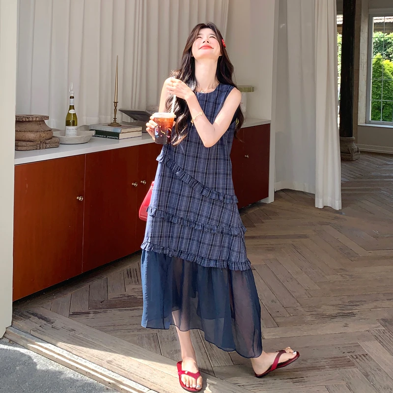 法式格子连衣裙女2025新款夏季纯欲慵懒风不规则网纱拼接无袖裙子