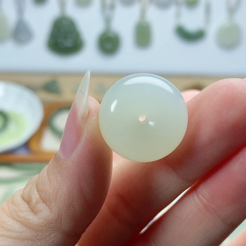 【闪购商品】颈饰未镶嵌和田玉