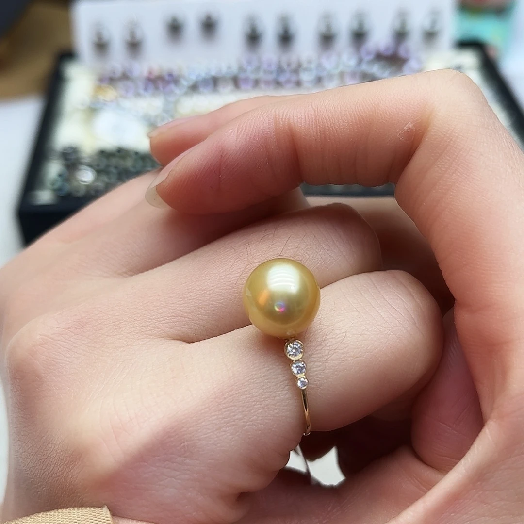 18K金镶嵌海水珍珠戒指