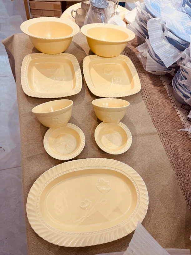 奶油色9件套家用陶瓷餐具