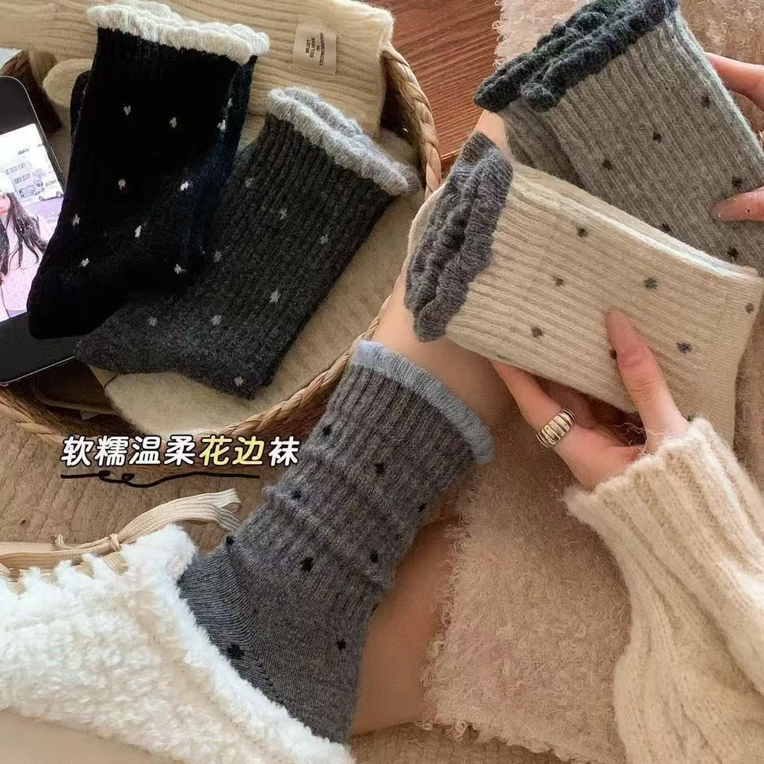 袜子女中筒女袜秋冬季波点温柔花边百搭中筒复古多巴胺宽口外穿