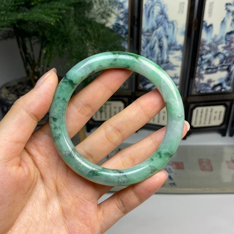 59飘绿飘花圆条手镯 有纹 天然翡翠A货手镯