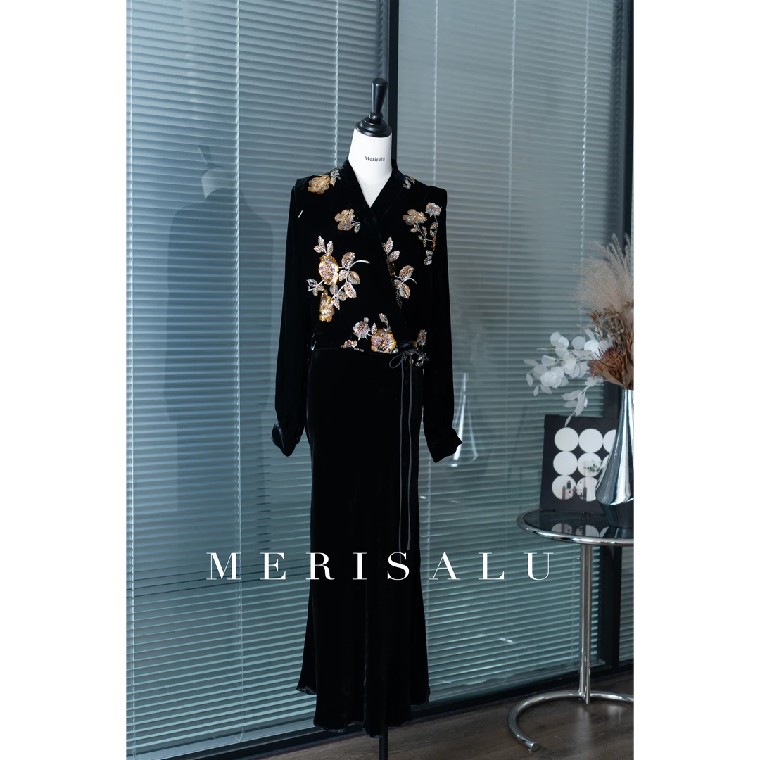 MERISALU【CHEN STUDIO】刺绣印花丝绒复古修身时尚休闲风套装