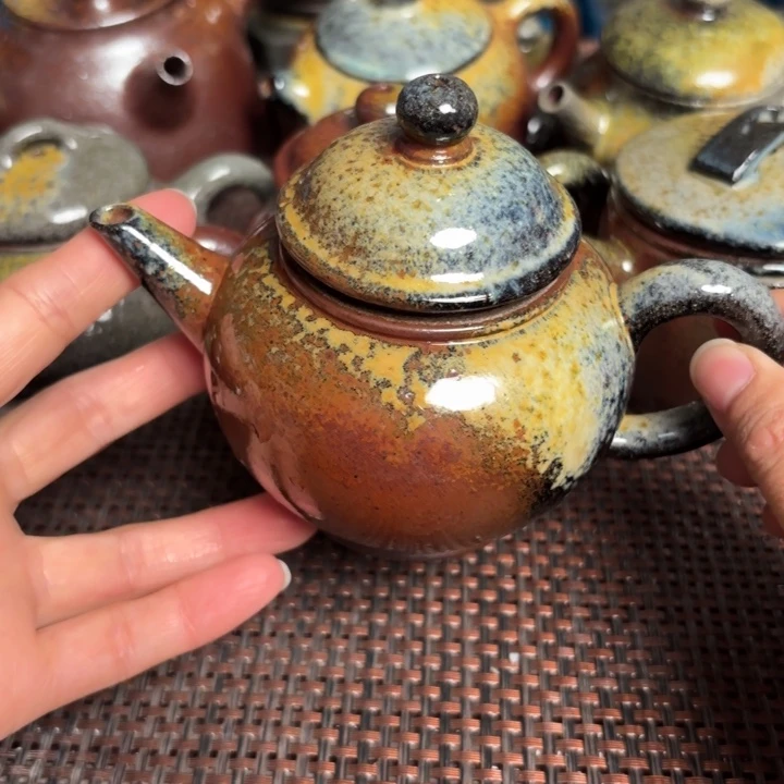 茶杯紫砂中水平壶240 C