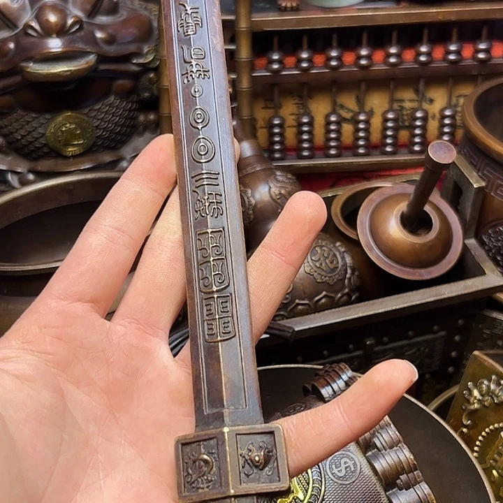 精美铜器批发档口