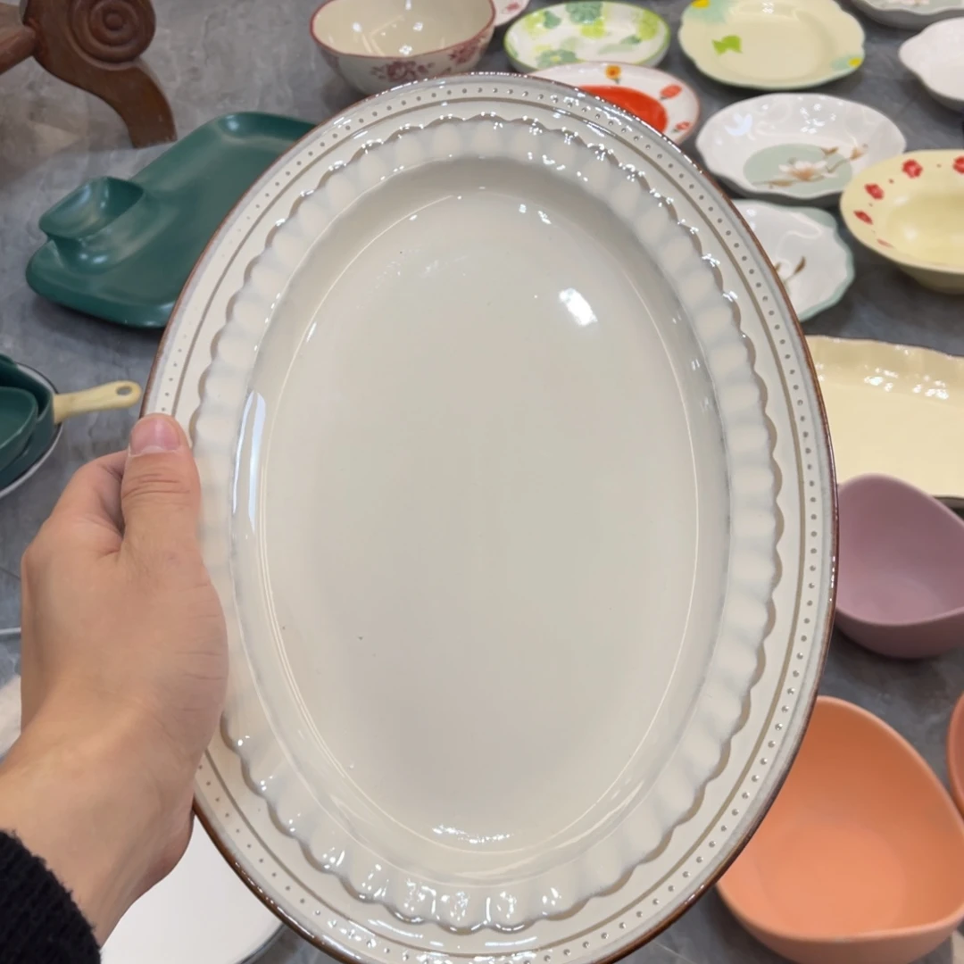 陶瓷微瑕餐具介意勿拍，满18飞！