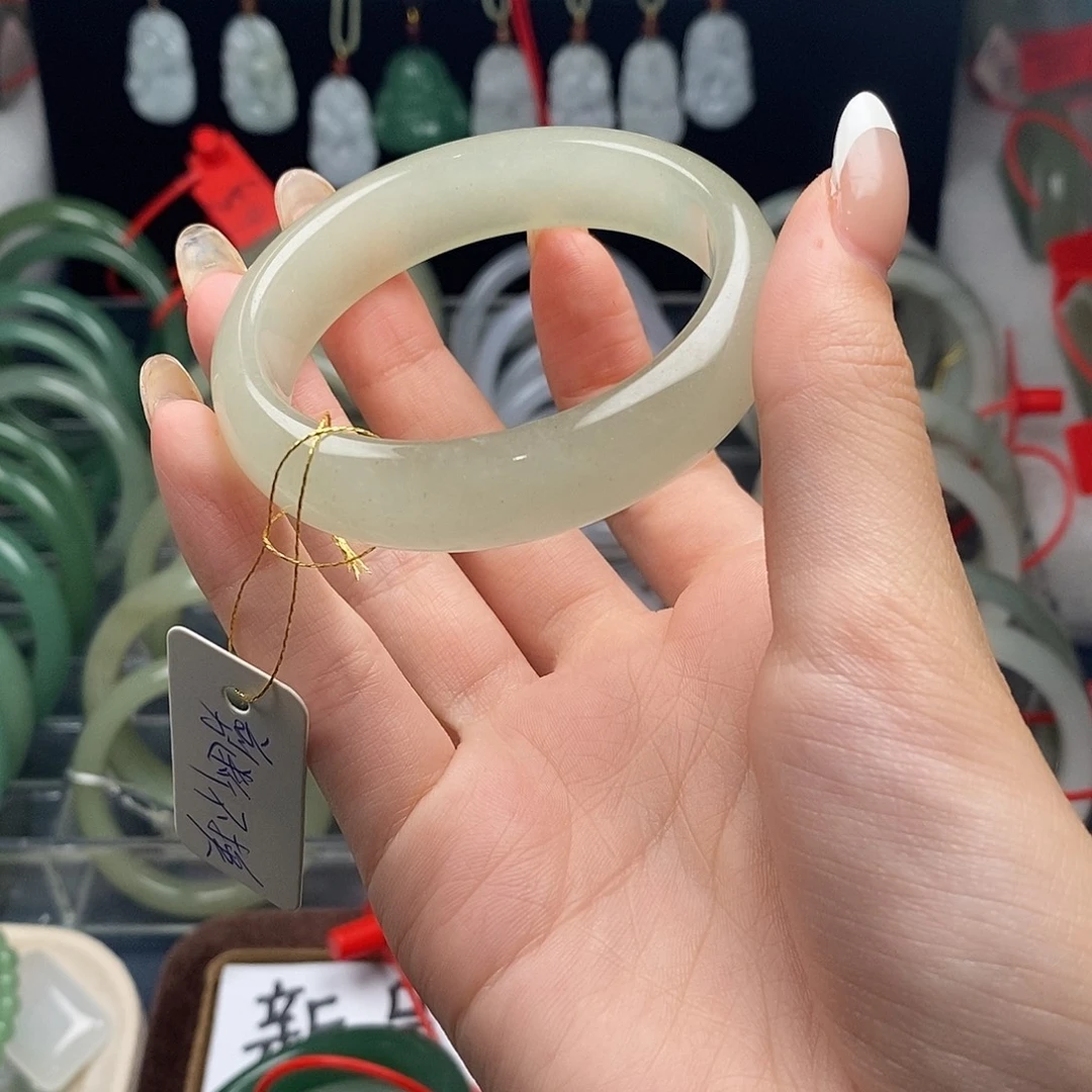 小****未镶嵌手镯东陵石