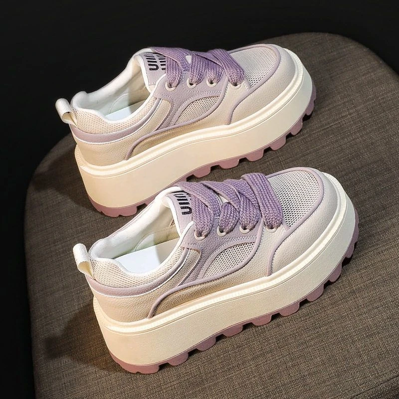 夏季小白鞋女2025皮面镂空百搭板鞋小众松糕凉鞋小个子增高厚底