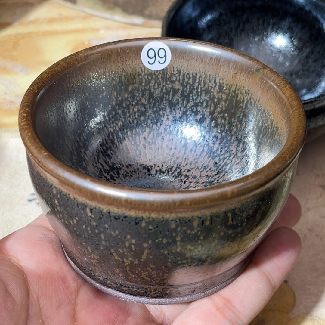 茶盏义兴龙窑坚持真柴烧