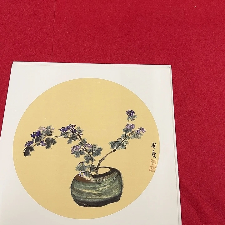 国画花鸟等图案为一体