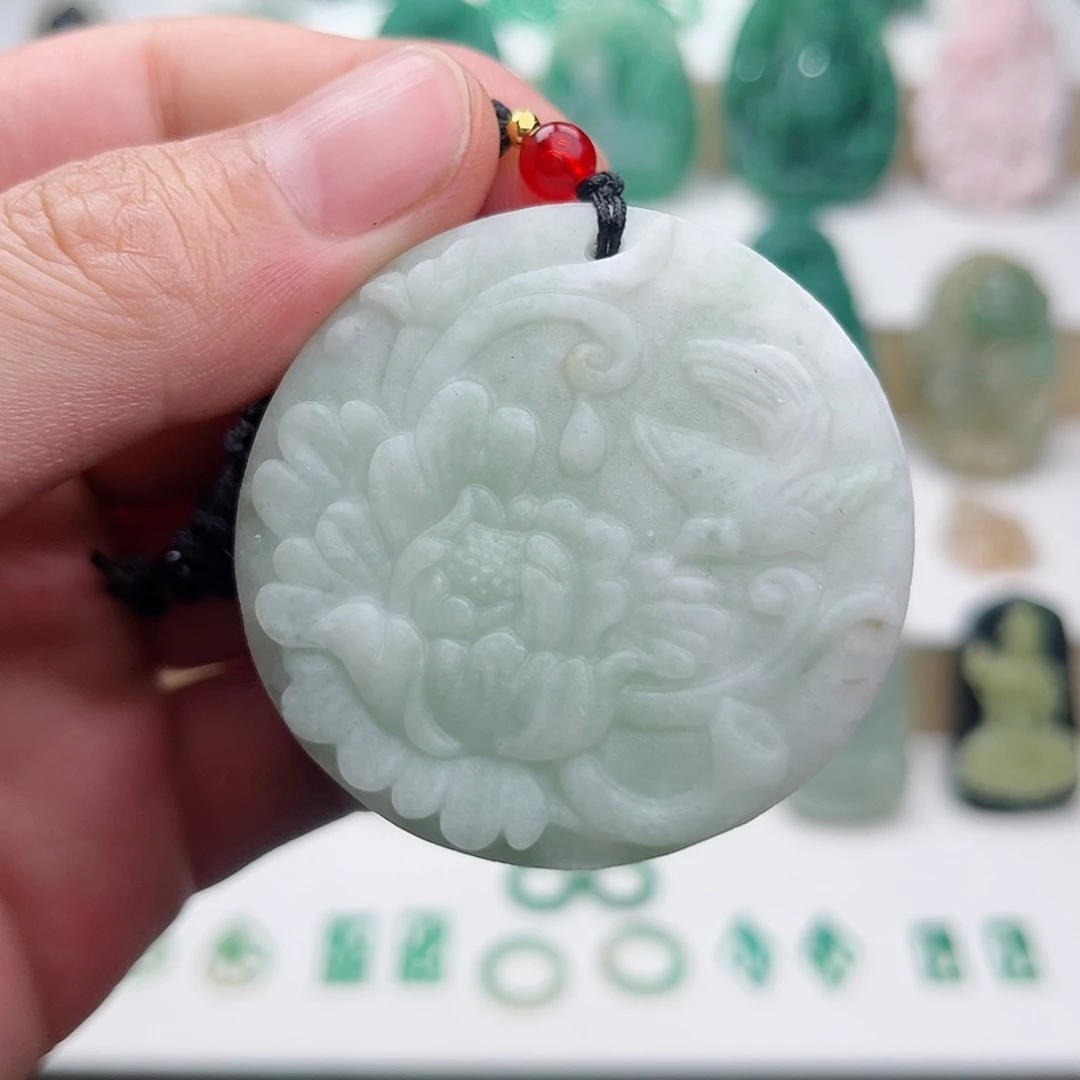 独山玉未镶嵌颈饰