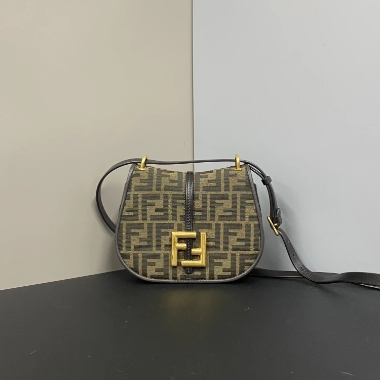 95新 FENDI/芬迪 /KIKI/单肩包/16431053