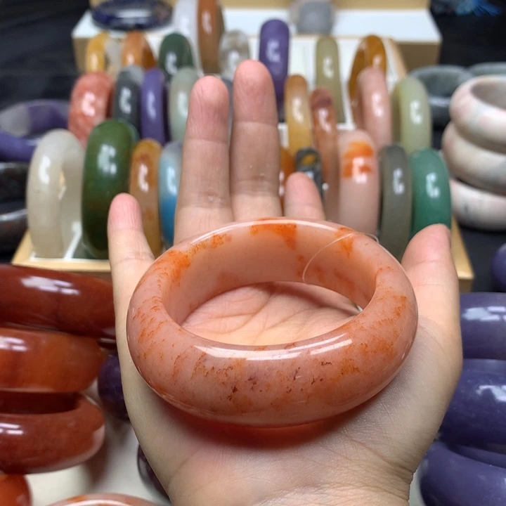 未镶嵌手镯石英质玉9**菲