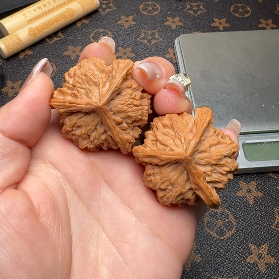 把件文玩核桃41三棱M162