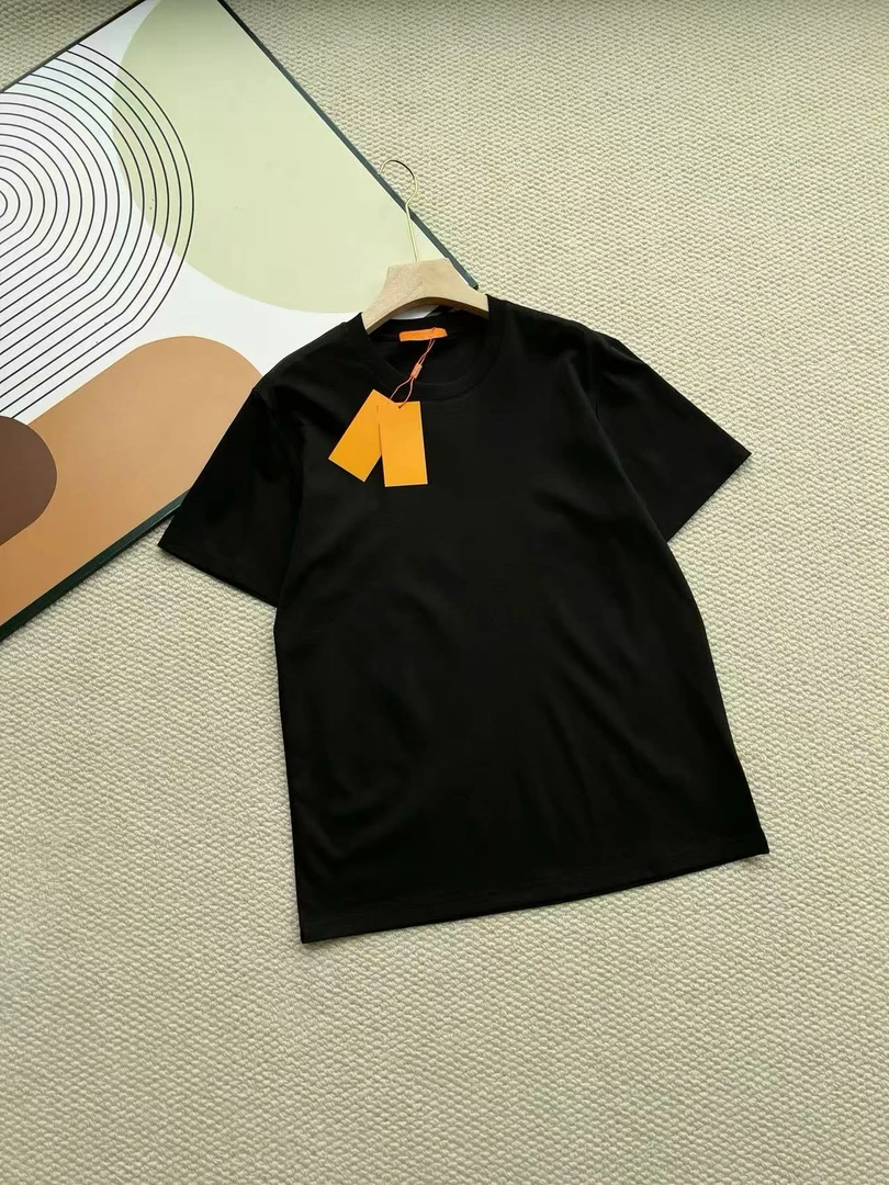 孤品黑色圆领短袖BY