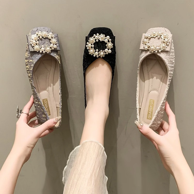 法式高级感单鞋女平底鞋2025秋新款休闲风方头浅口瓢鞋软底豆豆鞋