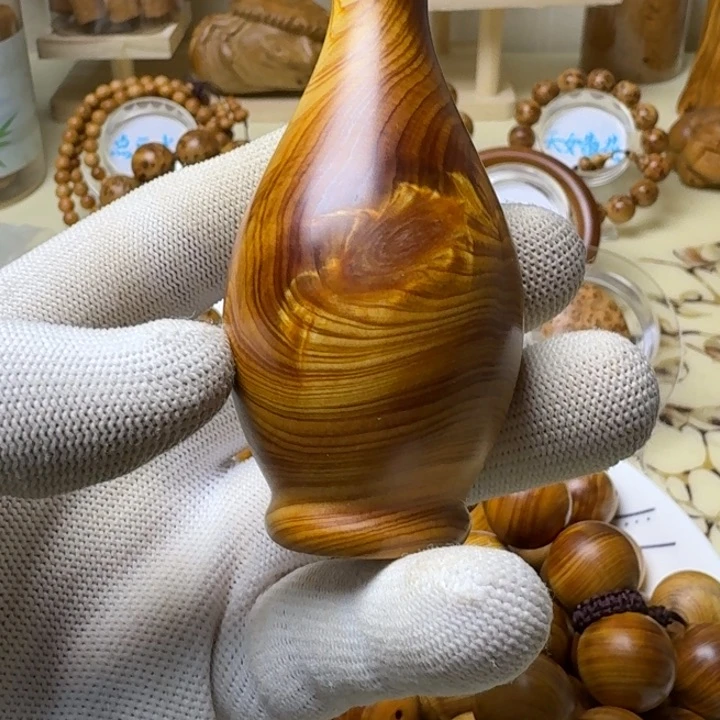 柏木（崖柏）美****扬太行崖柏闪电花瓶