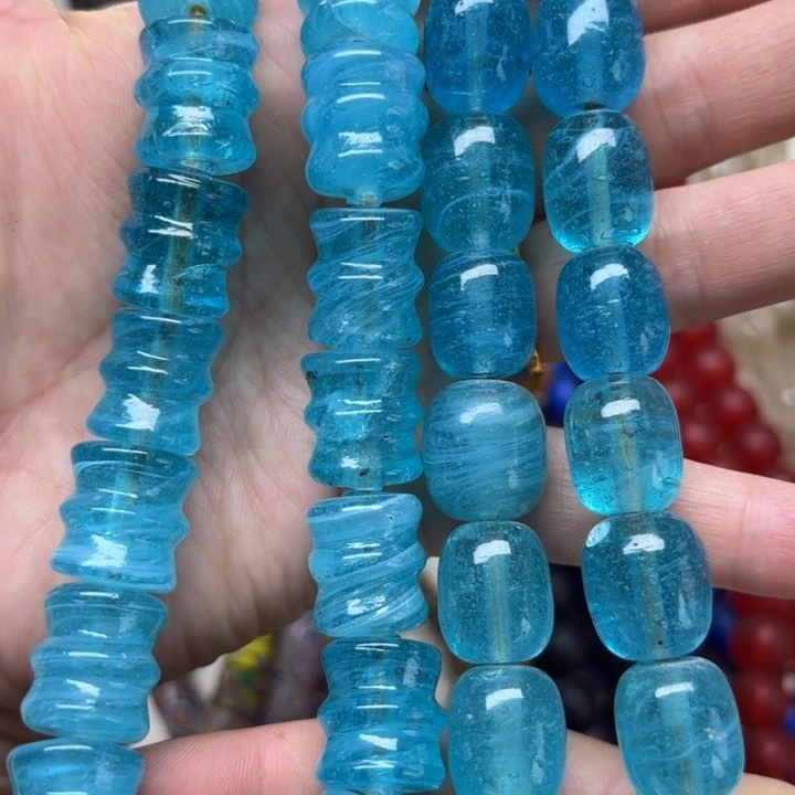 颈饰琉璃琉璃琉璃桶珠。管管