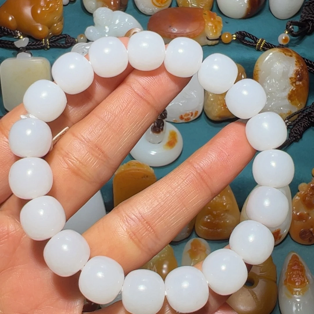 茗***毫和田玉未镶嵌颈饰