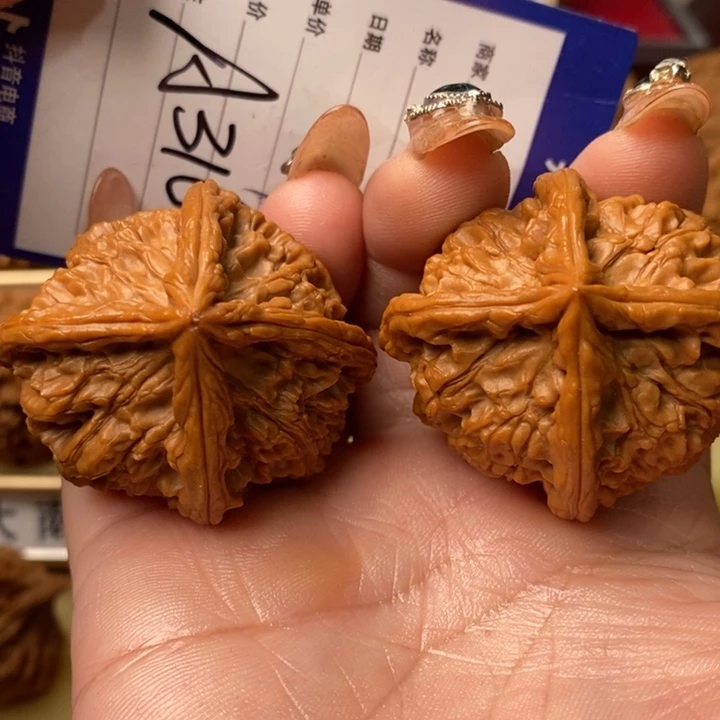 桃核把件精品四棱