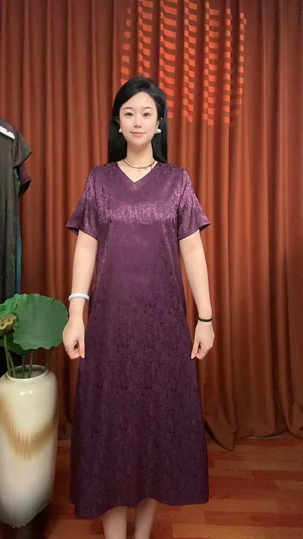 2(提花紫）2025气质V领简约提花时尚显瘦宽松优雅中长款连衣裙