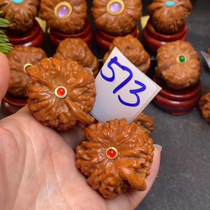 44官帽573文玩核桃狮子头