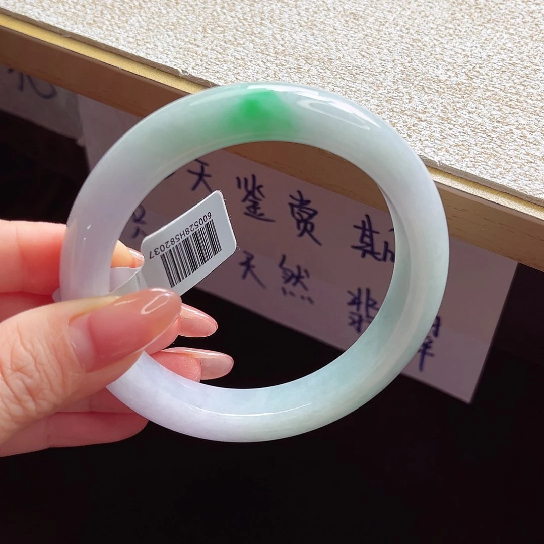 翡翠手镯未镶嵌手镯