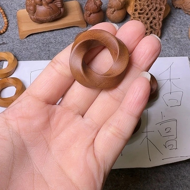 檀香木手串/手链老山檀香莫比乌斯环吊坠