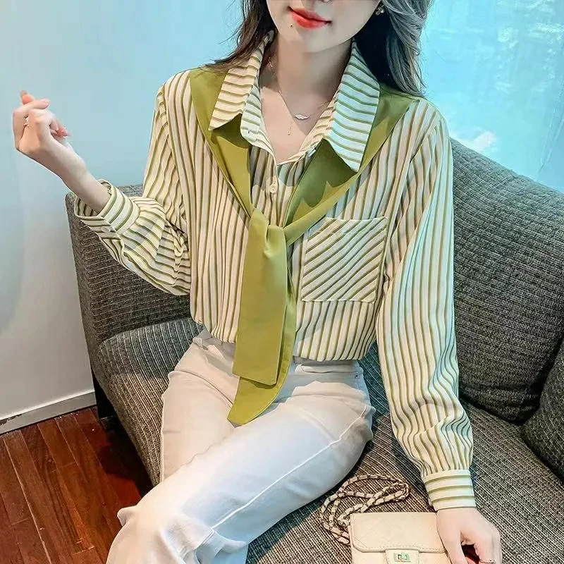 条纹衬衫女假两件长袖宽松衬衣春秋新款韩版大码洋气百搭气质上衣